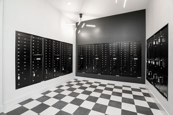 Luxer one package room